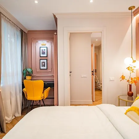 Pink Perfection - One-bedroom Gemstone Oasis *