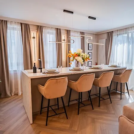 Pink Perfection - One-bedroom Gemstone Oasis Bucharest