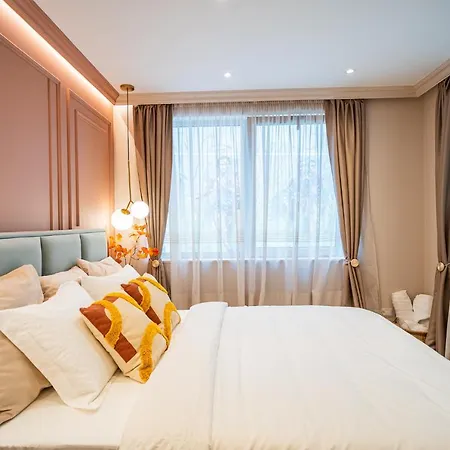 Pink Perfection - One-bedroom Gemstone Oasis Apartment