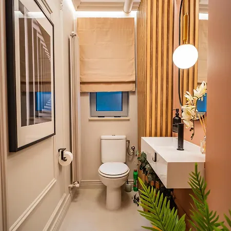 Pink Perfection - One-bedroom Gemstone Oasis Bucharest