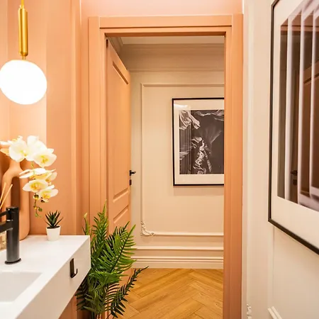 Pink Perfection - One-bedroom Gemstone Oasis Apartment