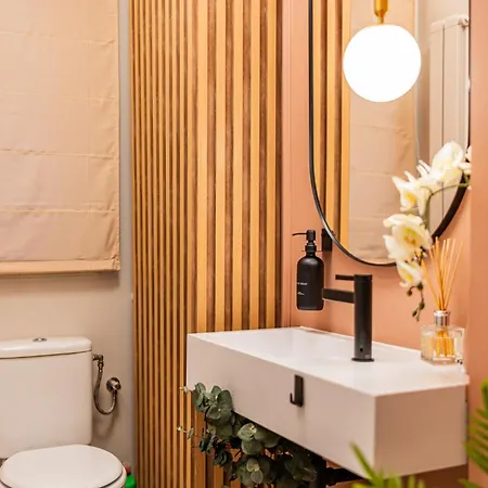 Pink Perfection - One-bedroom Gemstone Oasis * Bucharest