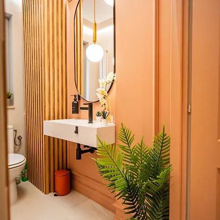 Apartment Pink Perfection - One-bedroom Gemstone Oasis *