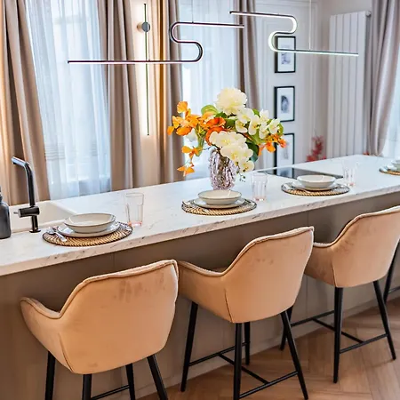 Pink Perfection - One-bedroom Gemstone Oasis * Bucharest